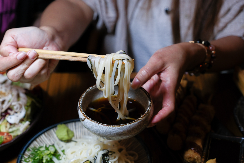 新北林口｜ABV日式居酒館．全台唯一日本稻草燒，超過300種全球精釀啤酒 @飛天璇的口袋
