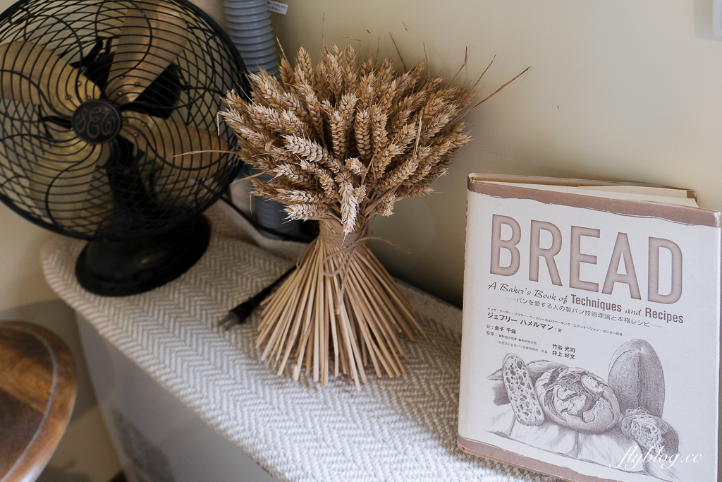 日本北海道｜農場製造所 Hitosaji Farm Bakery．美瑛可愛的麵包店，自家農場北之香小麥製成 @飛天璇的口袋