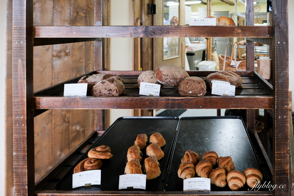 日本北海道｜農場製造所 Hitosaji Farm Bakery．美瑛可愛的麵包店，自家農場北之香小麥製成 @飛天璇的口袋
