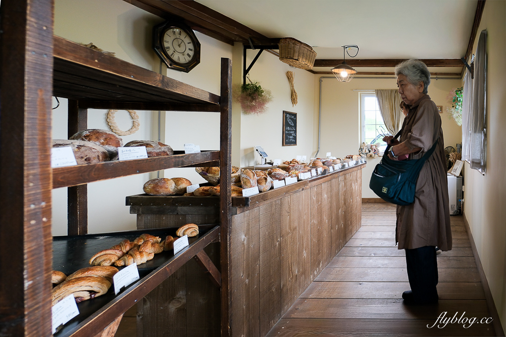 日本北海道｜農場製造所 Hitosaji Farm Bakery．美瑛可愛的麵包店，自家農場北之香小麥製成 @飛天璇的口袋