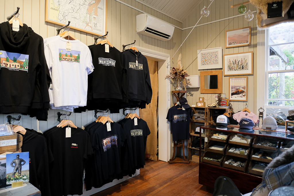 紐西蘭南島｜Cardrona Hotel 卡德羅納酒店．紐西蘭最古老的旅店，魔戒躍馬旅店靈感來源 @飛天璇的口袋