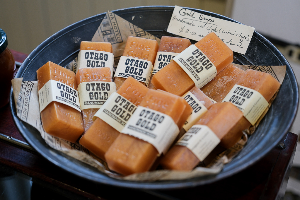 紐西蘭南島｜Cardrona Hotel 卡德羅納酒店．紐西蘭最古老的旅店，魔戒躍馬旅店靈感來源 @飛天璇的口袋