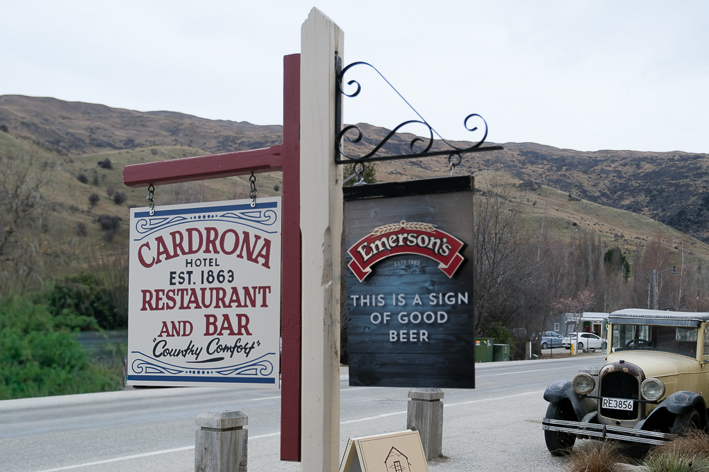 紐西蘭南島｜Cardrona Hotel 卡德羅納酒店．紐西蘭最古老的旅店，魔戒躍馬旅店靈感來源 @飛天璇的口袋