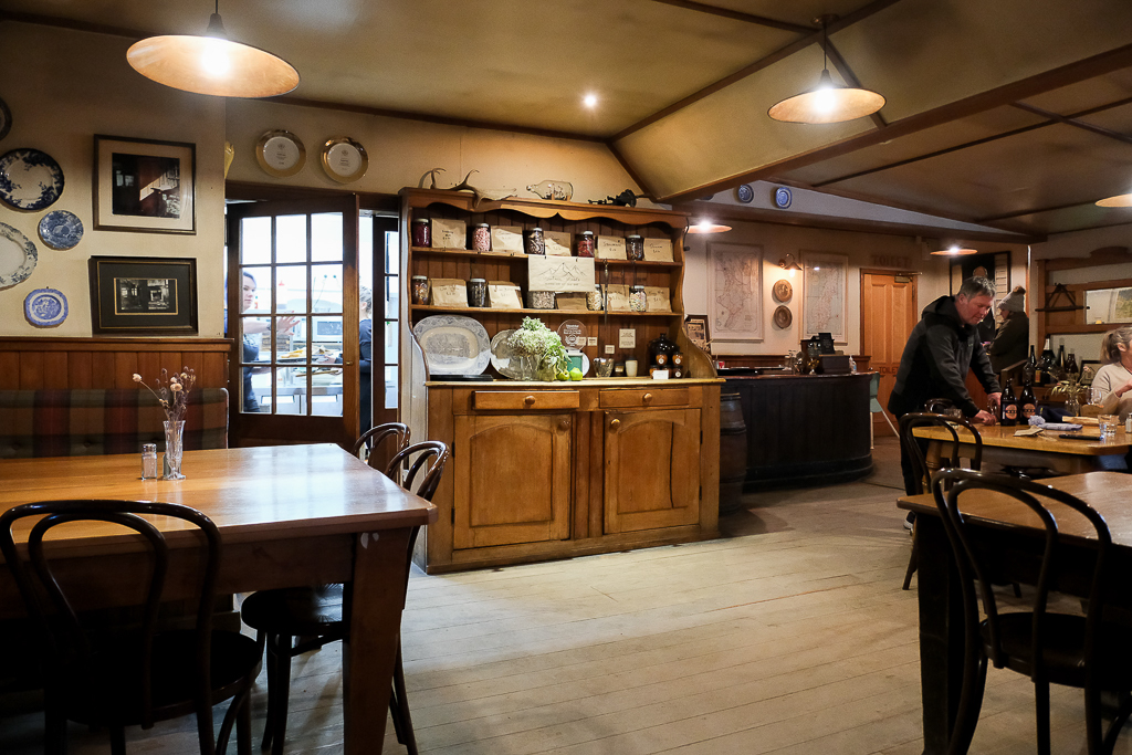 紐西蘭南島｜Cardrona Hotel 卡德羅納酒店．紐西蘭最古老的旅店，魔戒躍馬旅店靈感來源 @飛天璇的口袋