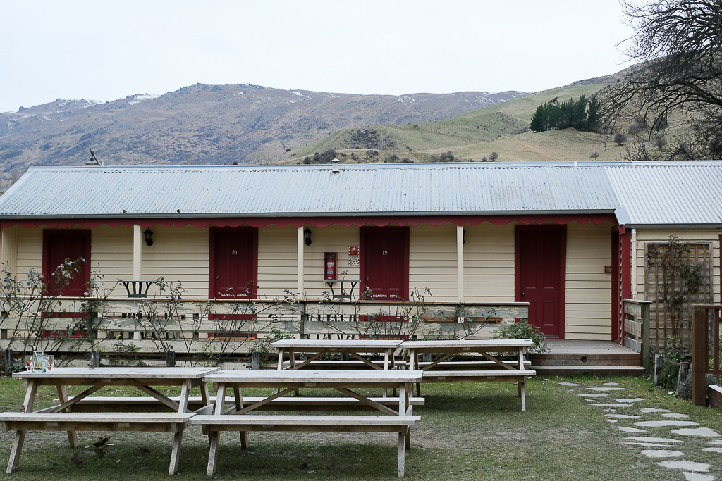 紐西蘭南島｜Cardrona Hotel 卡德羅納酒店．紐西蘭最古老的旅店，魔戒躍馬旅店靈感來源 @飛天璇的口袋