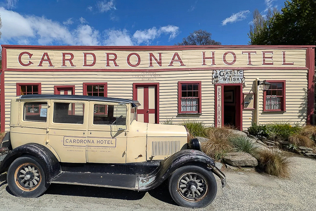 紐西蘭南島｜Cardrona Hotel 卡德羅納酒店．紐西蘭最古老的旅店，魔戒躍馬旅店靈感來源 @飛天璇的口袋