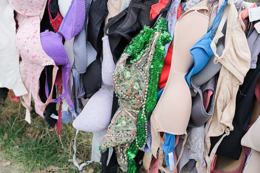 紐西蘭南島｜卡德羅納胸罩圍欄．著名的Cardrona Bra Fence，瓦納卡奇特打卡景點 @飛天璇的口袋