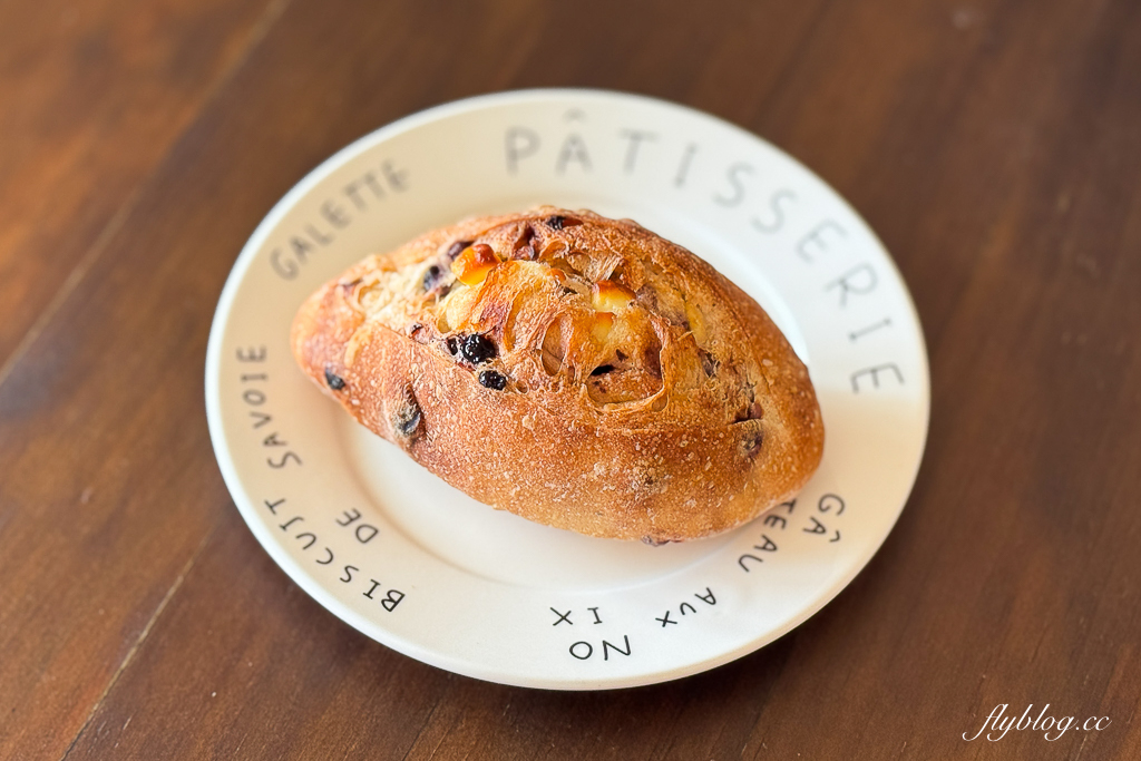 台中北屯｜可倫洛夫烘焙坊．網友推薦台中貝果，假日限定酸種麵包 @飛天璇的口袋