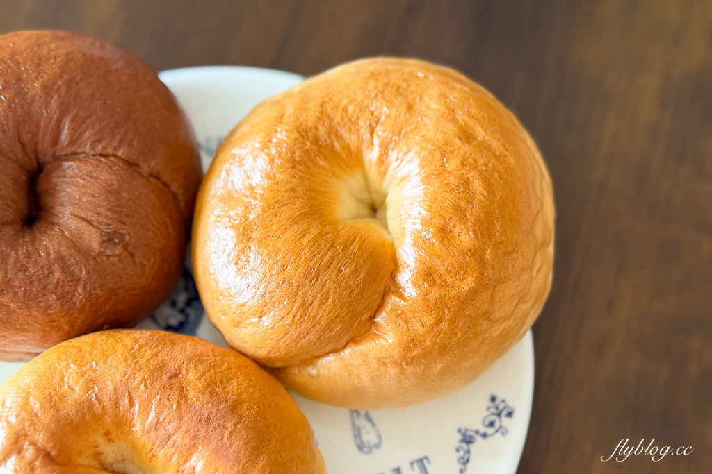 台中北屯｜可倫洛夫烘焙坊．網友推薦台中貝果，假日限定酸種麵包 @飛天璇的口袋