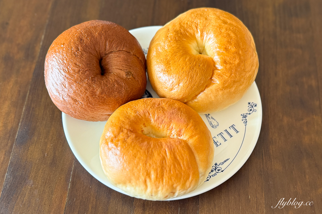 台中北屯｜可倫洛夫烘焙坊．網友推薦台中貝果，假日限定酸種麵包 @飛天璇的口袋