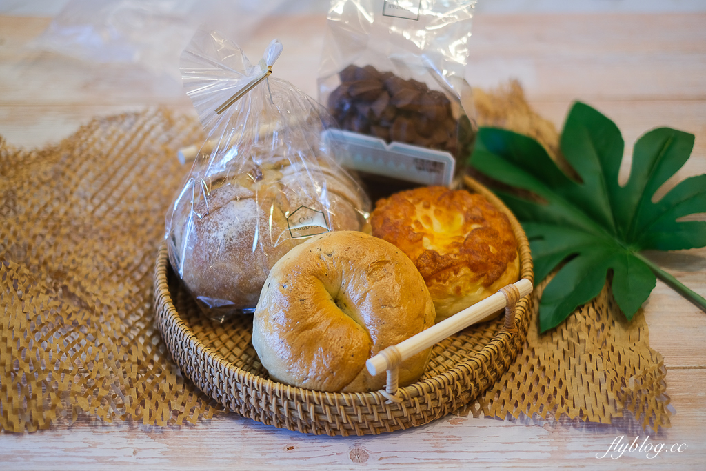 台中北屯｜可倫洛夫烘焙坊．網友推薦台中貝果，假日限定酸種麵包 @飛天璇的口袋