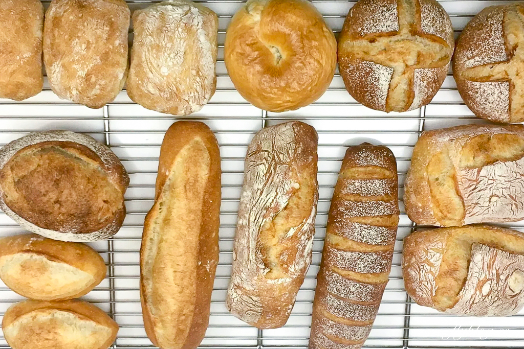 台中北屯｜可倫洛夫烘焙坊．網友推薦台中貝果，假日限定酸種麵包 @飛天璇的口袋