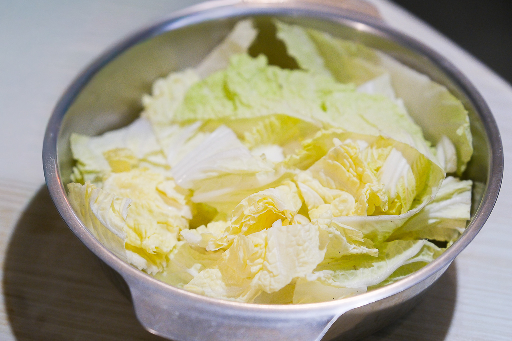 台中北屯｜食藝石頭火鍋 水湳店．傳統現炒火鍋，濃濃的懷舊風 @飛天璇的口袋