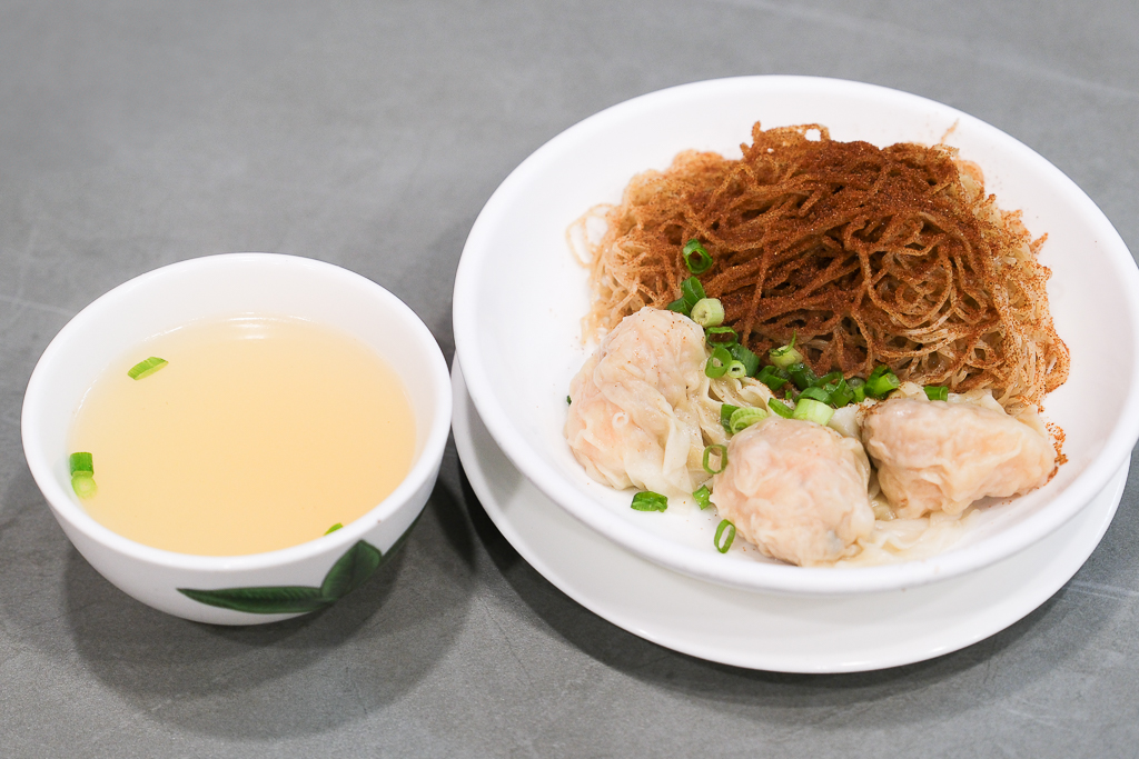 澳門氹仔｜肥仔文美食．遵循古法手打竹升麵，澳門宵夜美食水蟹粥 @飛天璇的口袋