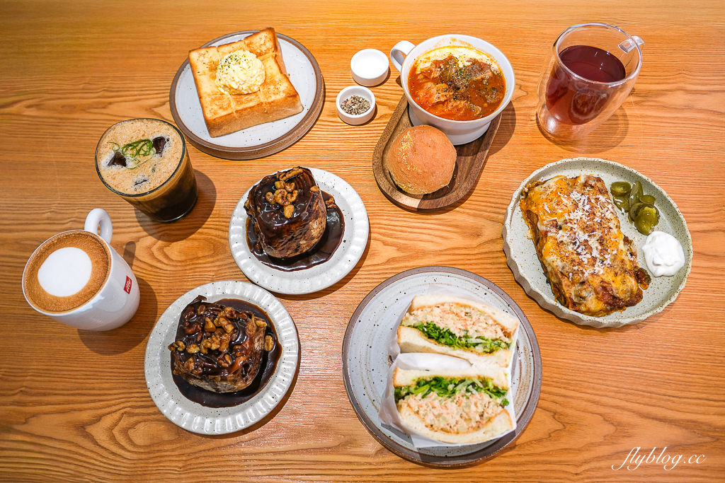 台北松山｜Fly Cafe．心中第一名的蒼蠅哥肉桂捲，台灣500甜推薦 @飛天璇的口袋