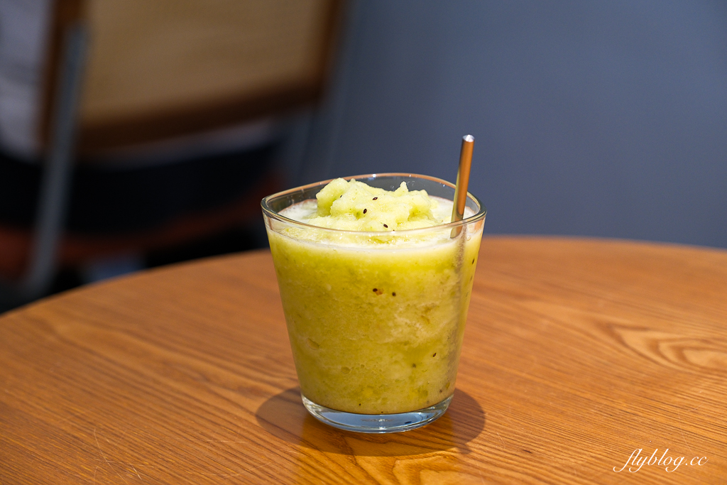 台北松山｜Fly Cafe．心中第一名的蒼蠅哥肉桂捲，台灣500甜推薦 @飛天璇的口袋