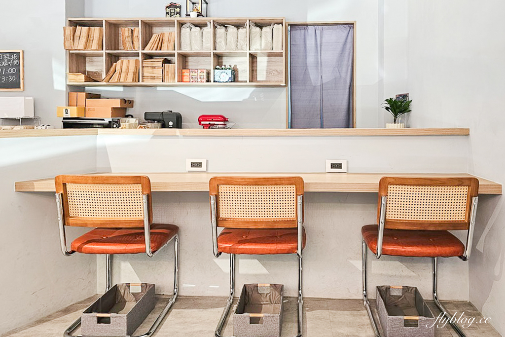 台北松山｜Fly Cafe．心中第一名的蒼蠅哥肉桂捲，台灣500甜推薦 @飛天璇的口袋