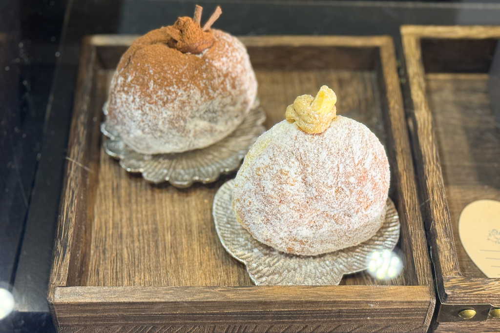 台中西區｜ITUMO 9番．精明商圈巷弄老宅，日式生甜甜圈專賣店 @飛天璇的口袋