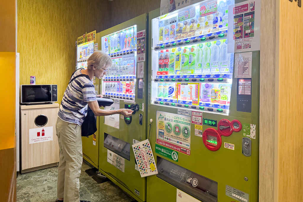 日本北海道｜JR INN札幌站南口．飯店附有大浴場，早餐配合彌生軒定食 @飛天璇的口袋