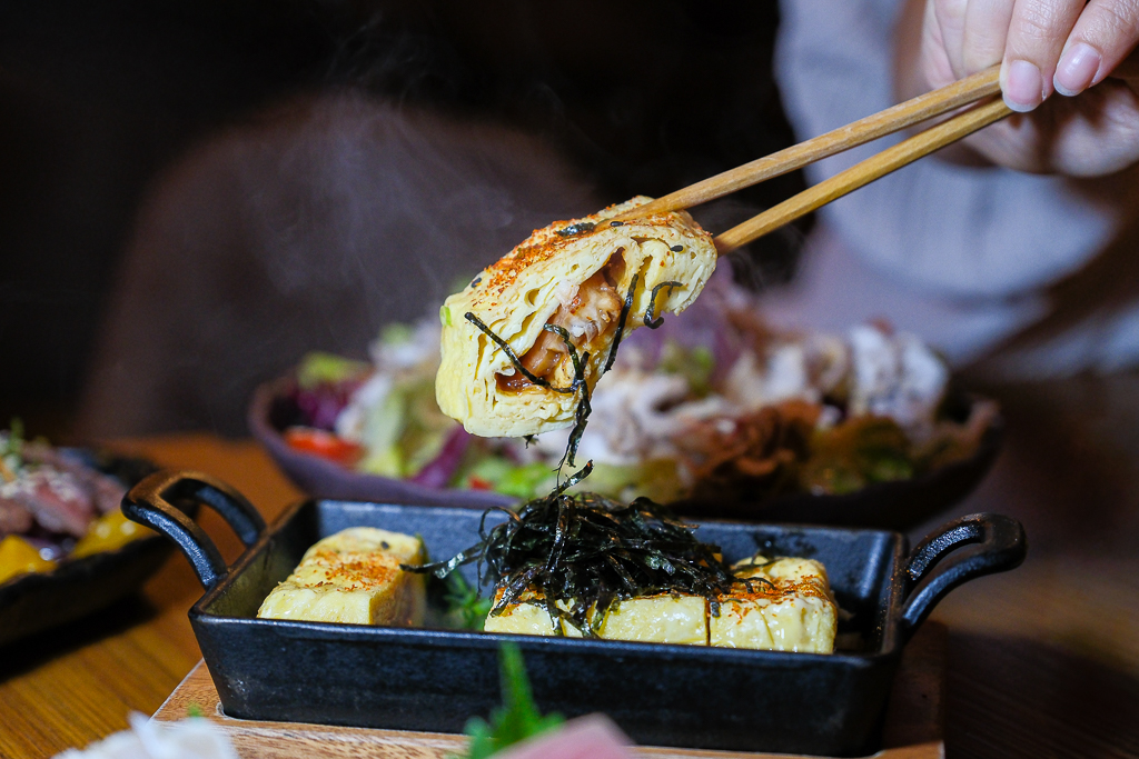 新北林口｜ABV日式居酒館．全台唯一日本稻草燒，超過300種全球精釀啤酒 @飛天璇的口袋