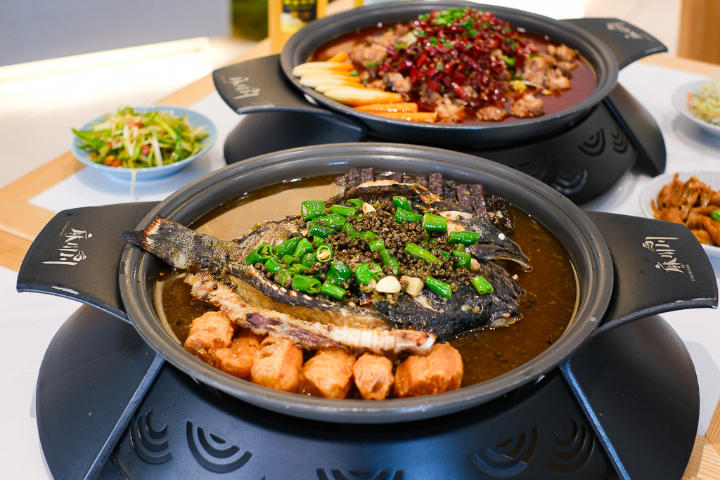 台中北區｜麻川川青花椒烤魚．100%正宗重慶風味，活魚現撈現煮香又辣 @飛天璇的口袋