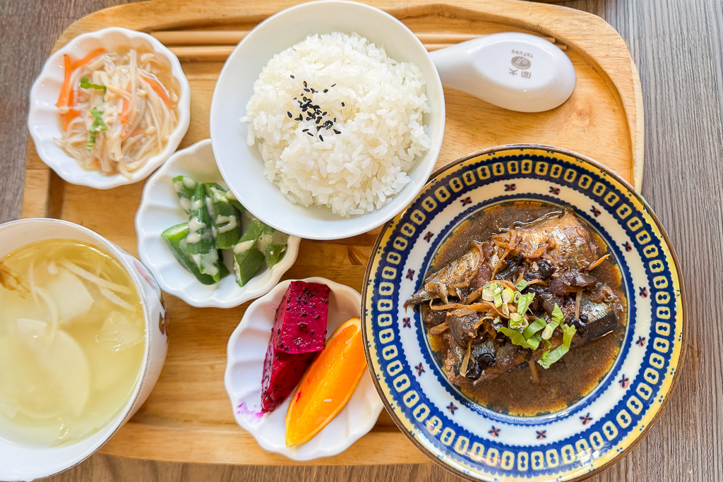 台中北區｜明賢行．用心手作定食套餐，甜點推薦一定要點 @飛天璇的口袋