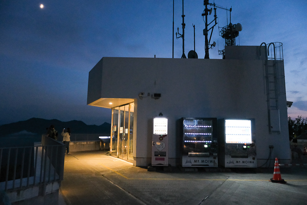 日本北海道｜藻岩山夜景．日本新三大夜景之一，札幌市區到纜車站交通方式 @飛天璇的口袋