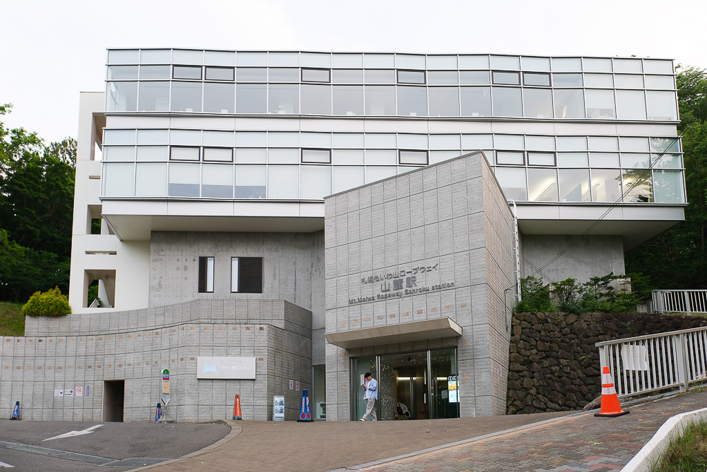 日本北海道｜藻岩山夜景．日本新三大夜景之一，札幌市區到纜車站交通方式 @飛天璇的口袋