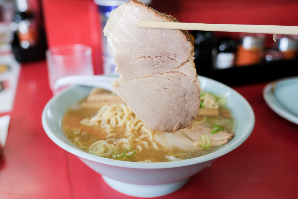 日本北海道｜旭川拉麵村 梅光軒．榮獲旭川拉麵大賞，米其林指南推薦拉麵 @飛天璇的口袋