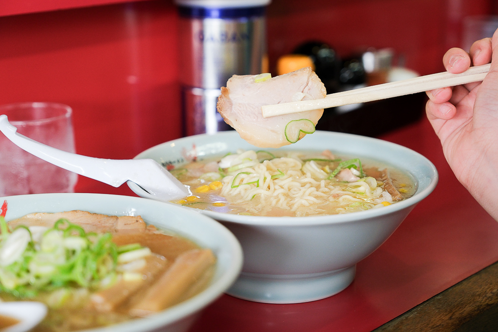 日本北海道｜旭川拉麵村 梅光軒．榮獲旭川拉麵大賞，米其林指南推薦拉麵 @飛天璇的口袋
