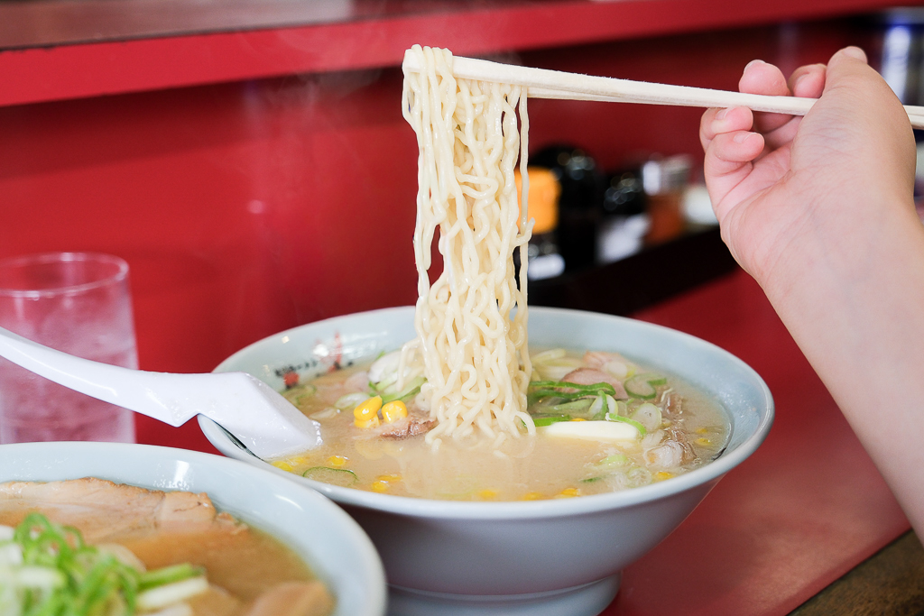 日本北海道｜旭川拉麵村 梅光軒．榮獲旭川拉麵大賞，米其林指南推薦拉麵 @飛天璇的口袋