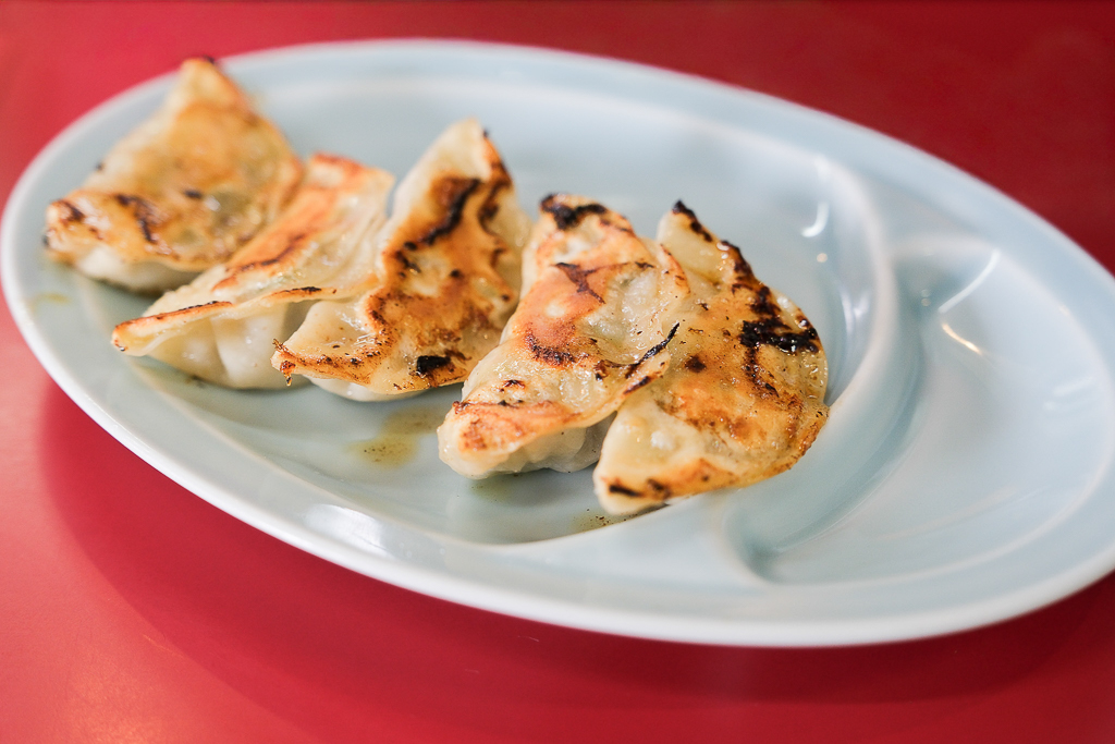 日本北海道｜旭川拉麵村 梅光軒．榮獲旭川拉麵大賞，米其林指南推薦拉麵 @飛天璇的口袋