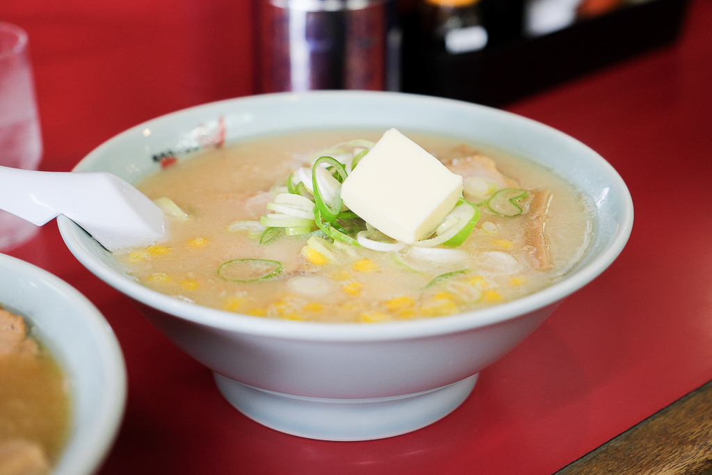 日本北海道｜旭川拉麵村 梅光軒．榮獲旭川拉麵大賞，米其林指南推薦拉麵 @飛天璇的口袋