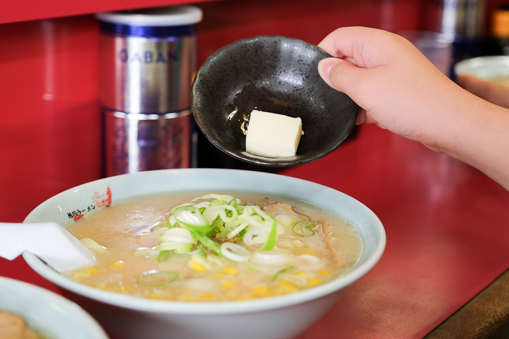 日本北海道｜旭川拉麵村 梅光軒．榮獲旭川拉麵大賞，米其林指南推薦拉麵 @飛天璇的口袋