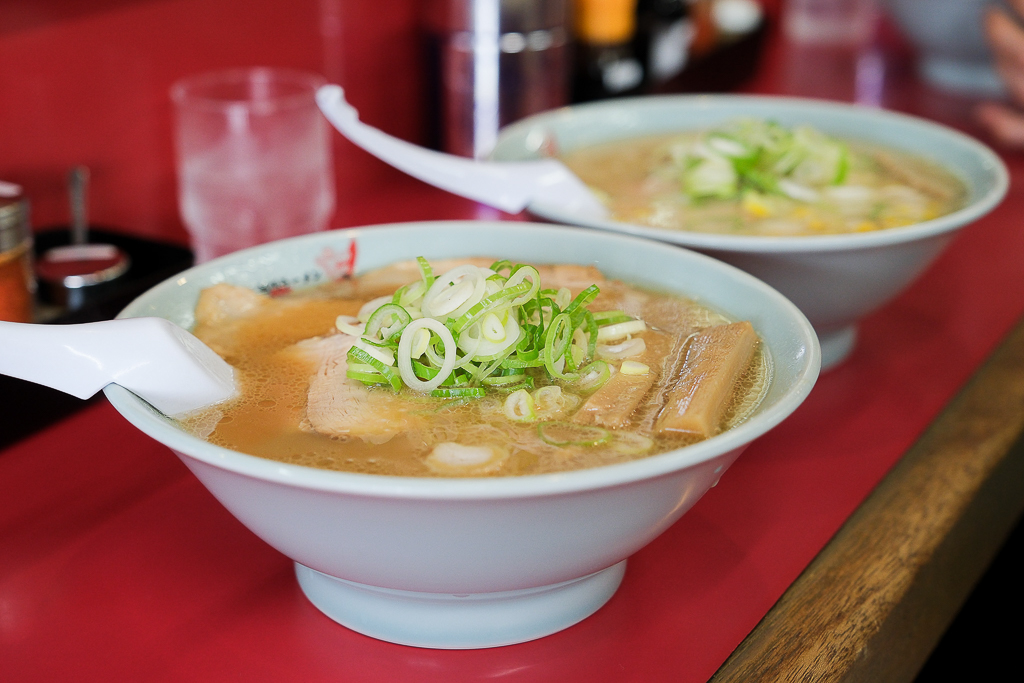 日本北海道｜旭川拉麵村 梅光軒．榮獲旭川拉麵大賞，米其林指南推薦拉麵 @飛天璇的口袋