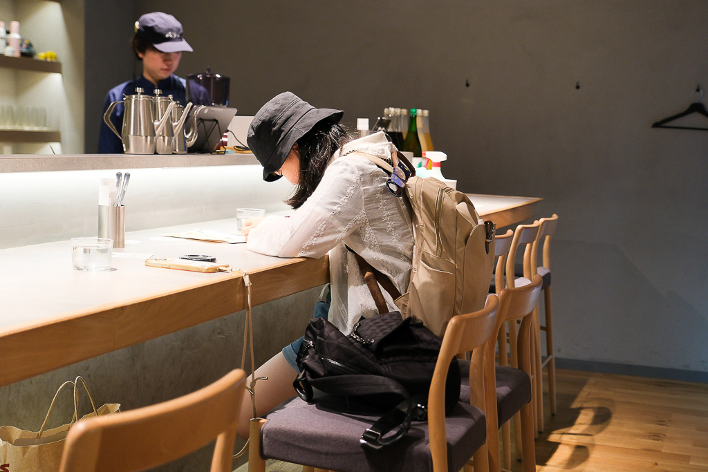 日本北海道｜佐藤堂．札幌深夜版排隊甜點，超好吃的芭菲和蛋糕 @飛天璇的口袋