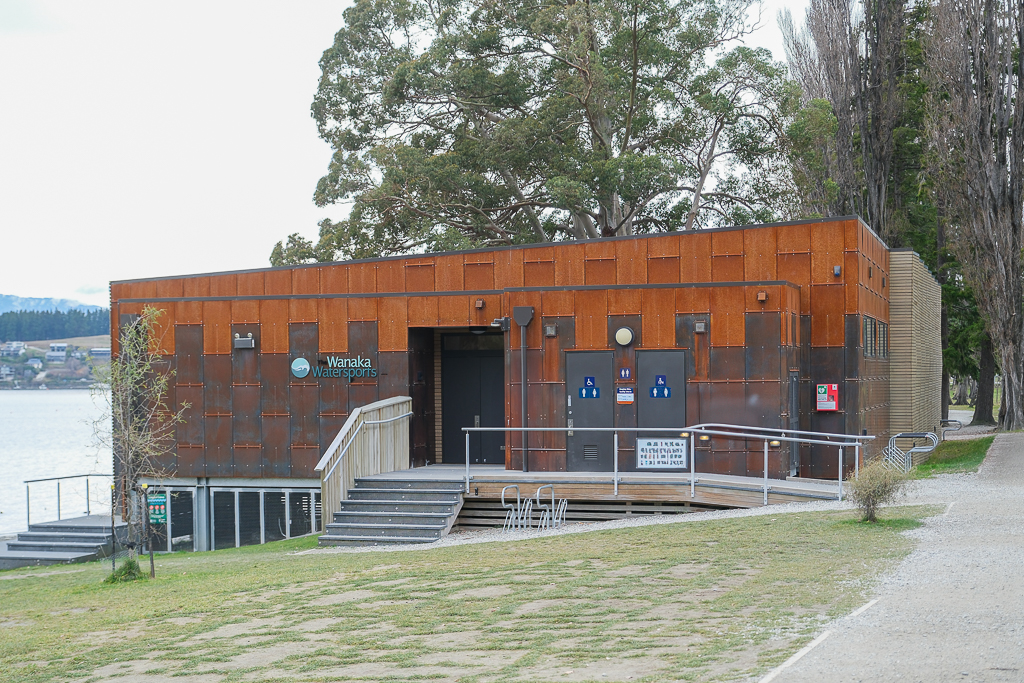 紐西蘭南島｜瓦納卡之樹 That Wānaka tree．全世界最孤獨的樹，南島必訪唯美小鎮 @飛天璇的口袋