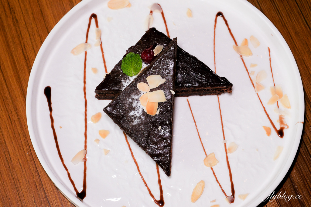 台中西區｜ABV地中海餐酒館．發現台中超奢華早午餐，全台唯一700種啤酒走廊 @飛天璇的口袋