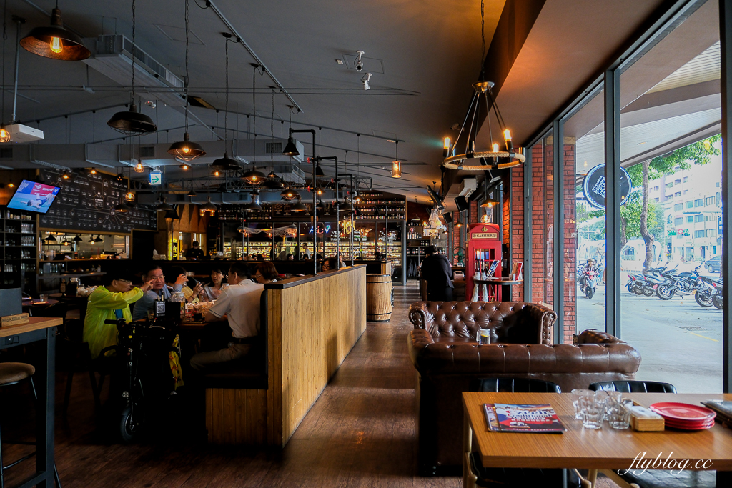 台中西區｜ABV地中海餐酒館．發現台中超奢華早午餐，全台唯一700種啤酒走廊 @飛天璇的口袋