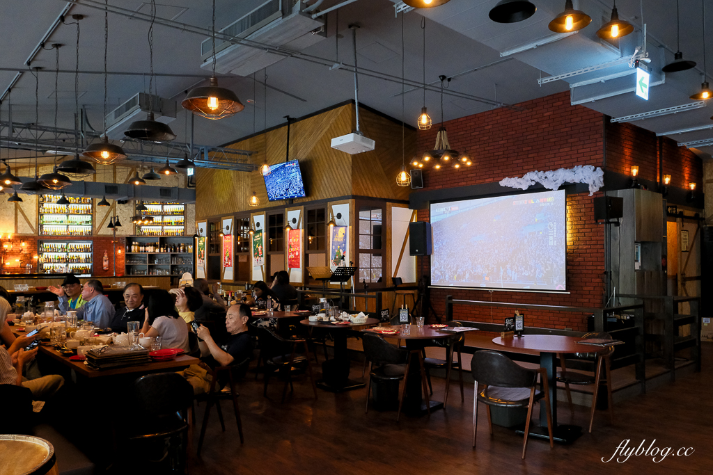 台中西區｜ABV地中海餐酒館．發現台中超奢華早午餐，全台唯一700種啤酒走廊 @飛天璇的口袋