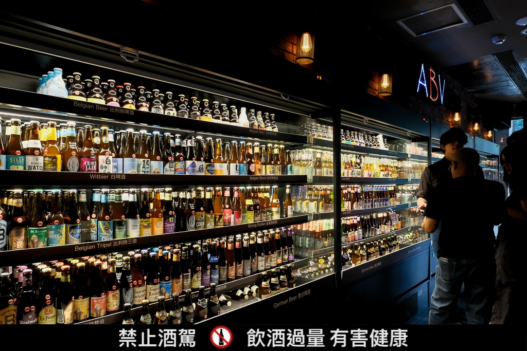 台中西區｜ABV地中海餐酒館．發現台中超奢華早午餐，全台唯一700種啤酒走廊 @飛天璇的口袋