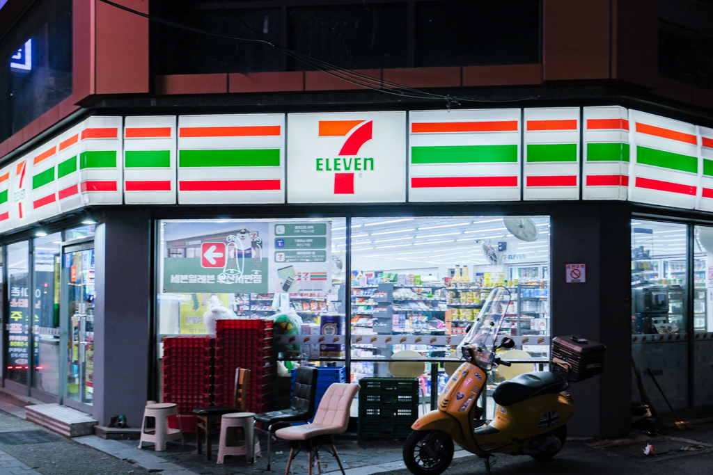 韓國釜山｜阿班飯店 Arban Hotel．西面商圈鬧區飯店，一晚只要1000多元台幣，走路就到CS25和7-11 @飛天璇的口袋