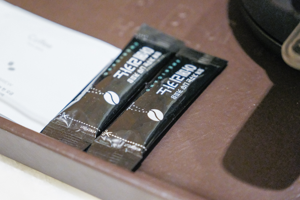 韓國釜山｜阿班飯店 Arban Hotel．西面商圈鬧區飯店，一晚只要1000多元台幣，走路就到CS25和7-11 @飛天璇的口袋