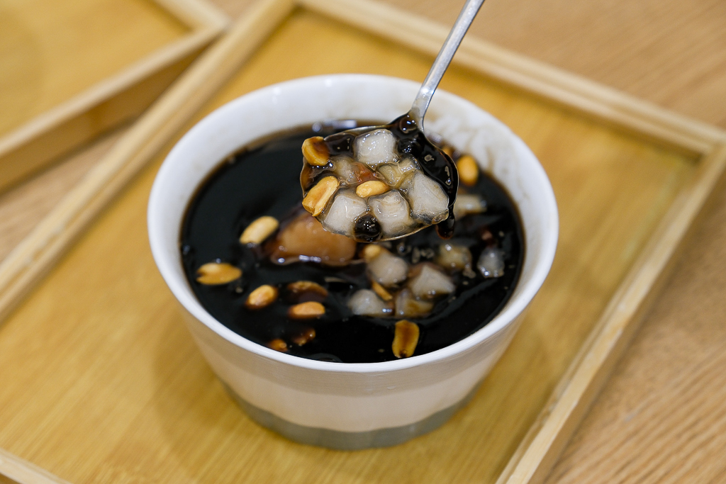 【嘉良冰鎮】冬季甜品上市了！紅豆湯圓、燒仙草、手工豆花，暖心一整個冬天 @飛天璇的口袋