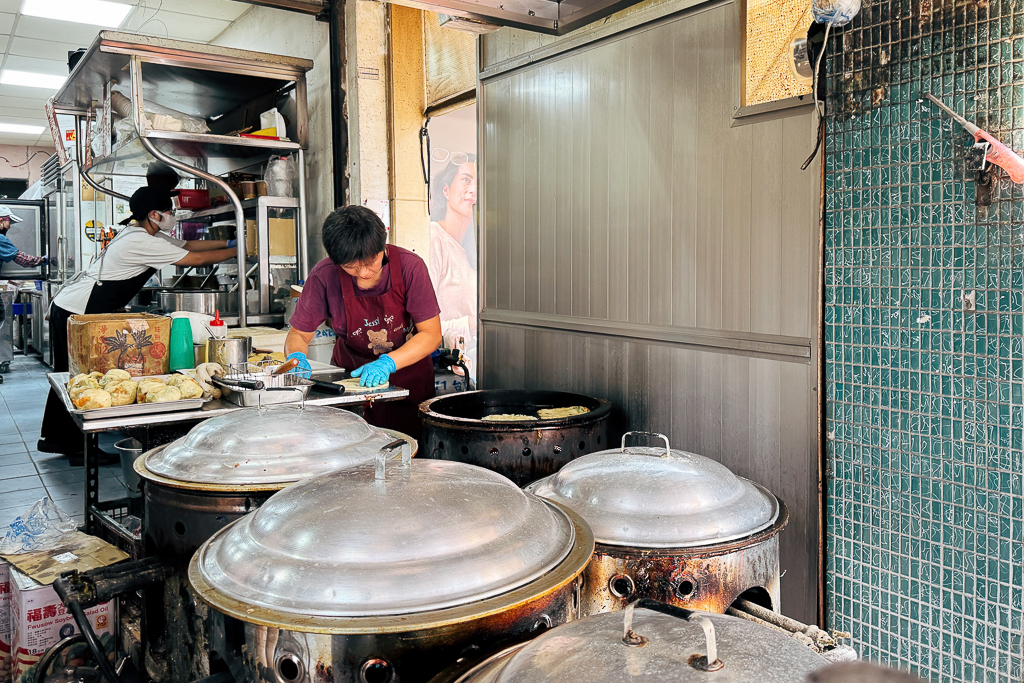 台中西屯|集瀧塘豆漿.水湳市場傳統早餐店,各式中式麵食都吃得到 @飛天璇的口袋 台中西屯|集瀧塘豆漿.水湳市場傳統早餐店,各式中式麵食都吃得到 @飛天璇的口袋