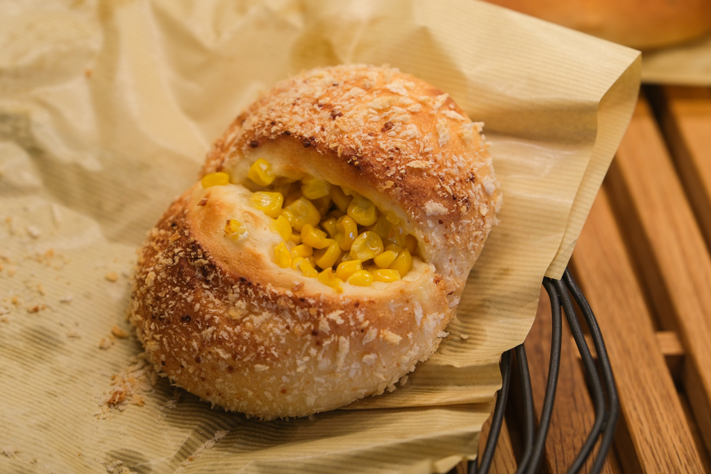 日本北海道｜Ferme La Terre Biei．美瑛農場裡的甜點咖啡，坐擁整片山丘療闊美景 @飛天璇的口袋