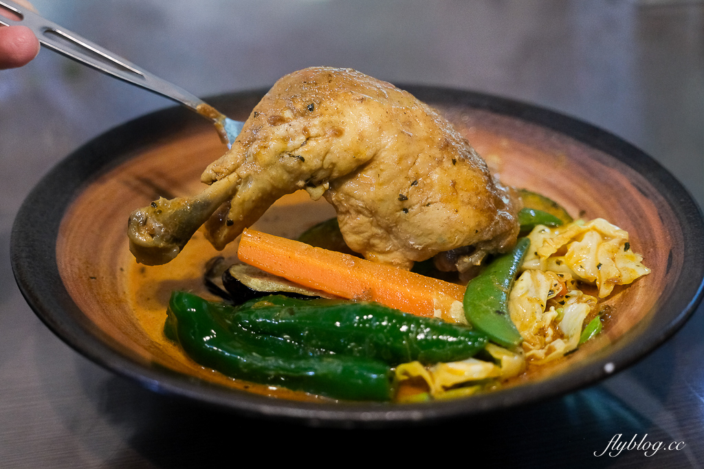 日本北海道｜Curry Shop Furanoya ふらのや．富良野湯咖哩推薦，不能預約只能現場排隊 @飛天璇的口袋