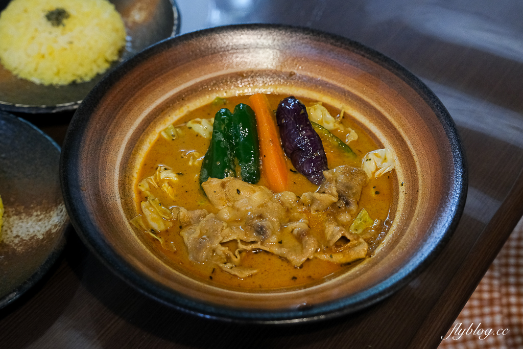 日本北海道｜Curry Shop Furanoya ふらのや．富良野湯咖哩推薦，不能預約只能現場排隊 @飛天璇的口袋