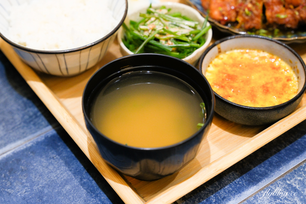 台中北屯｜思鄉漁豚．澎湖人在台中的家鄉味，霸氣的海鮮咖哩定食套餐 @飛天璇的口袋