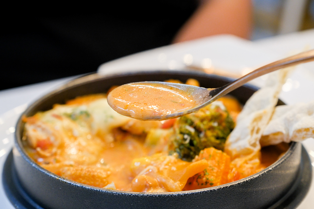 台中北屯｜NU PASTA．與鮮乳坊跨界合作，攜手推出6款莊園級鮮乳義式湯麵系列 @飛天璇的口袋